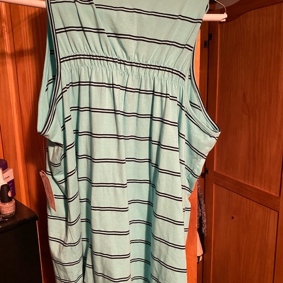 Tank top - Picture 2 of 2